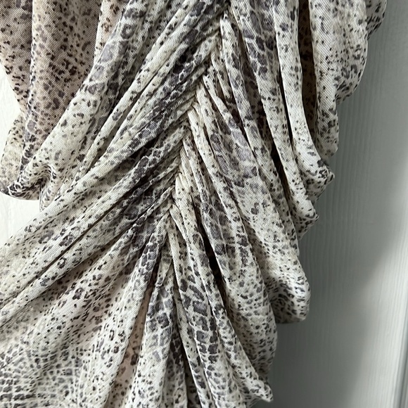 NWT Small Snake print mini grey cream dress - Stretch sweetheart - Picture 10 of 11